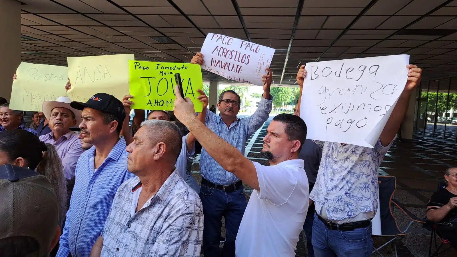Productores manifestándose en Culiacán
