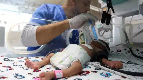 Más de 130 bebés en riesgo en hospital de Gaza por falta de combustible