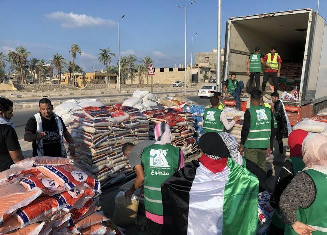 Más de 3 mil toneladas de ayuda en Egipto esperan el libre paso de Rafah