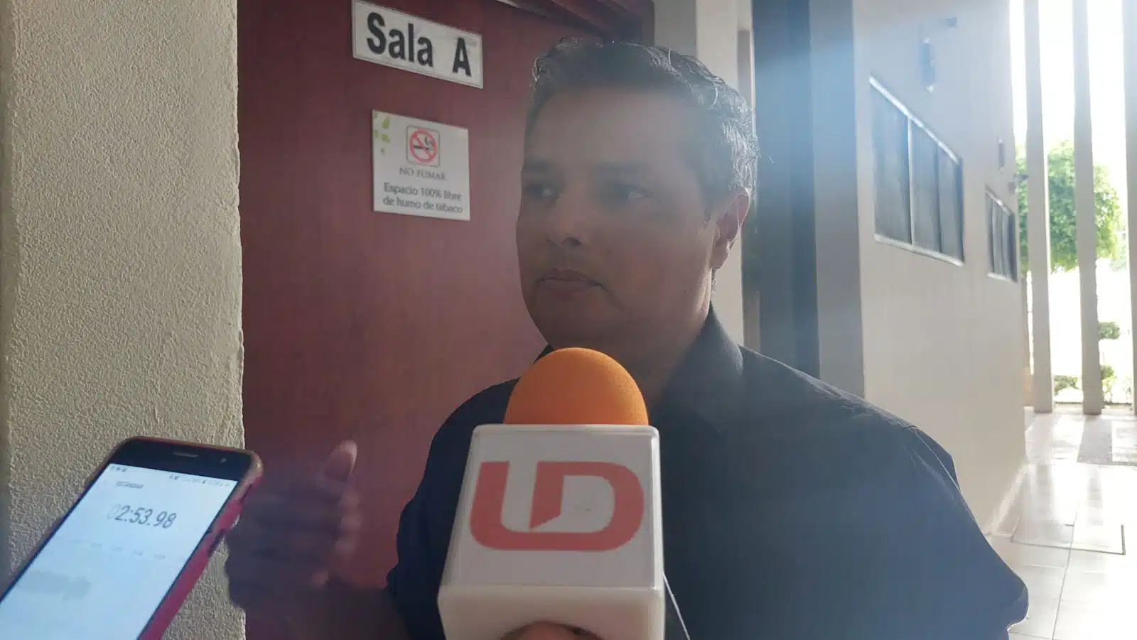 Miguel Aispuro Espinoza en entrevista con medios