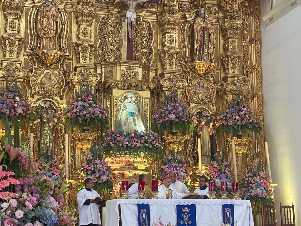 Interior de parroquia