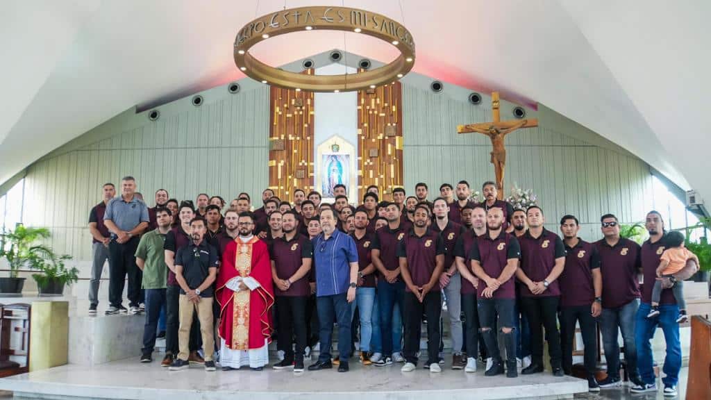Tomateros de Culiacán celebró tradicional misa previo al inicio de la temporada.