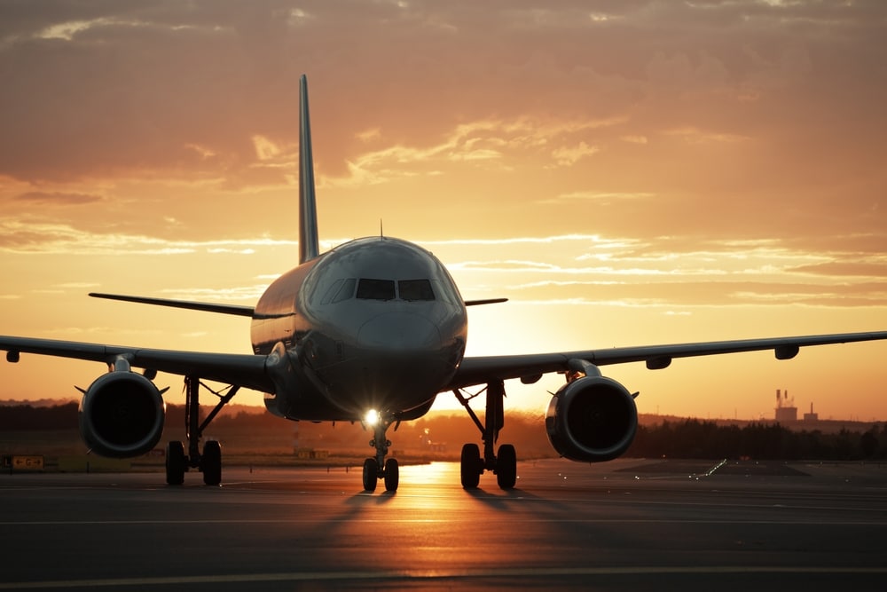 Avión a punto de despegar
