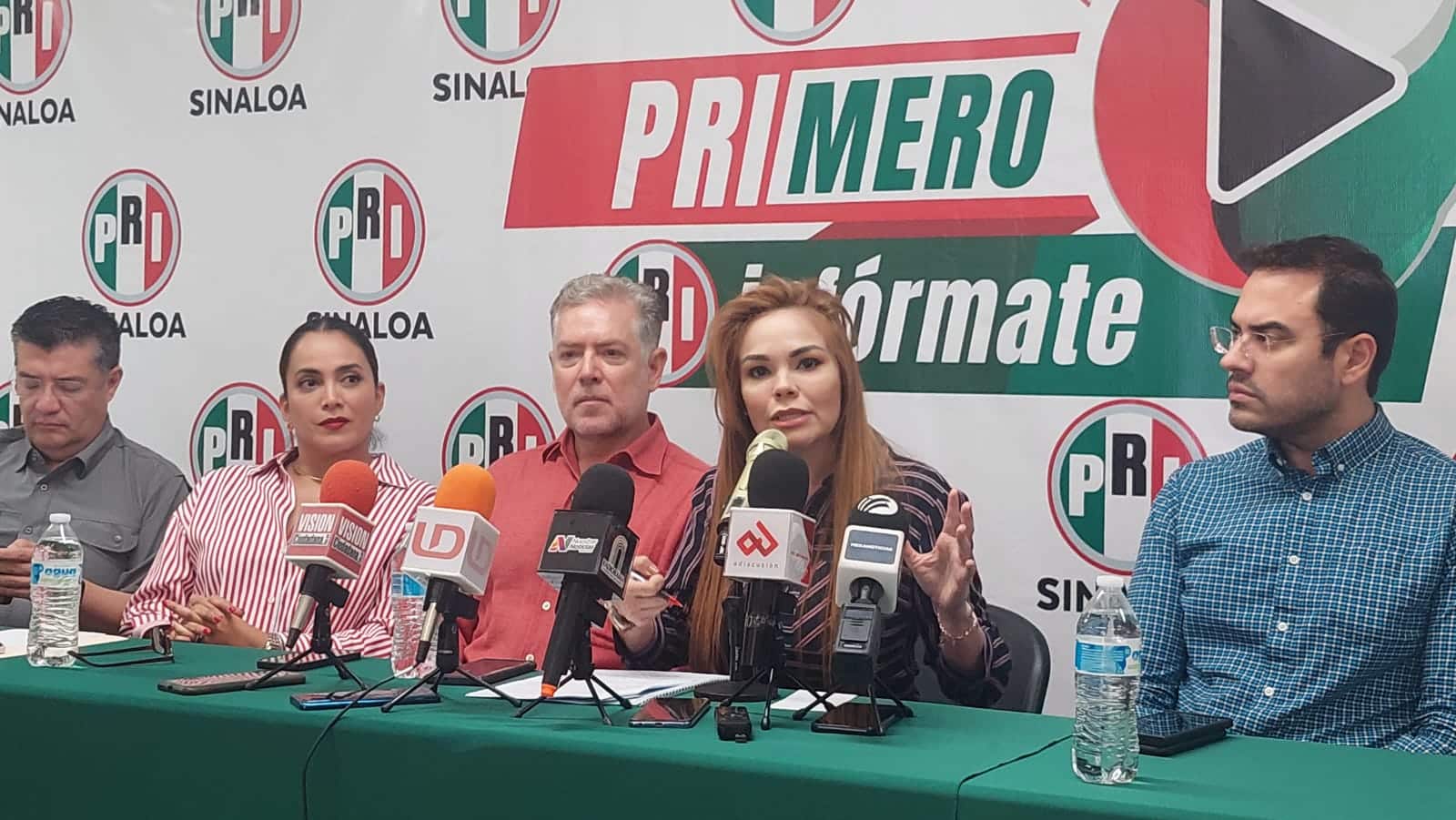 presidenta del PRI en Sinaloa, Paola Gárate Valenzuela, en rueda de prensa.