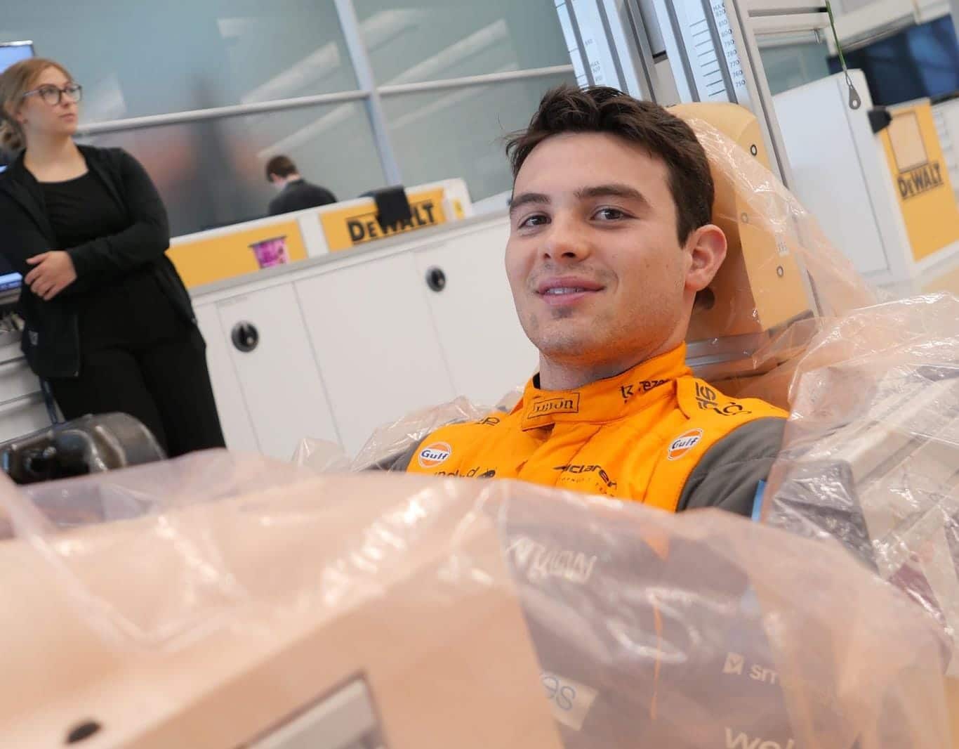 Patricio O'Ward sonriendo
