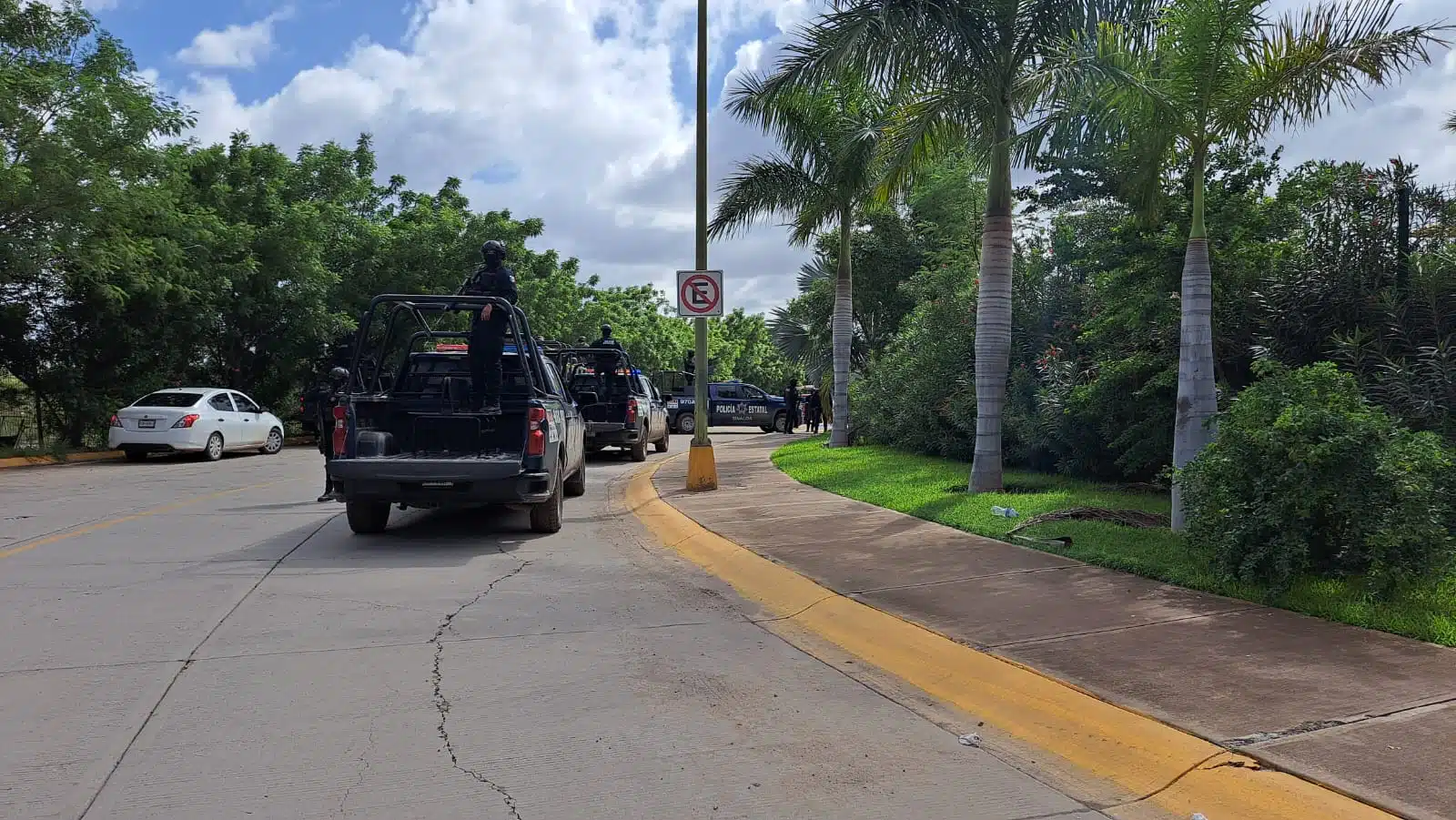 policías municipales, policías estatales y elementos de la Sedena en Colonia de Culiacán