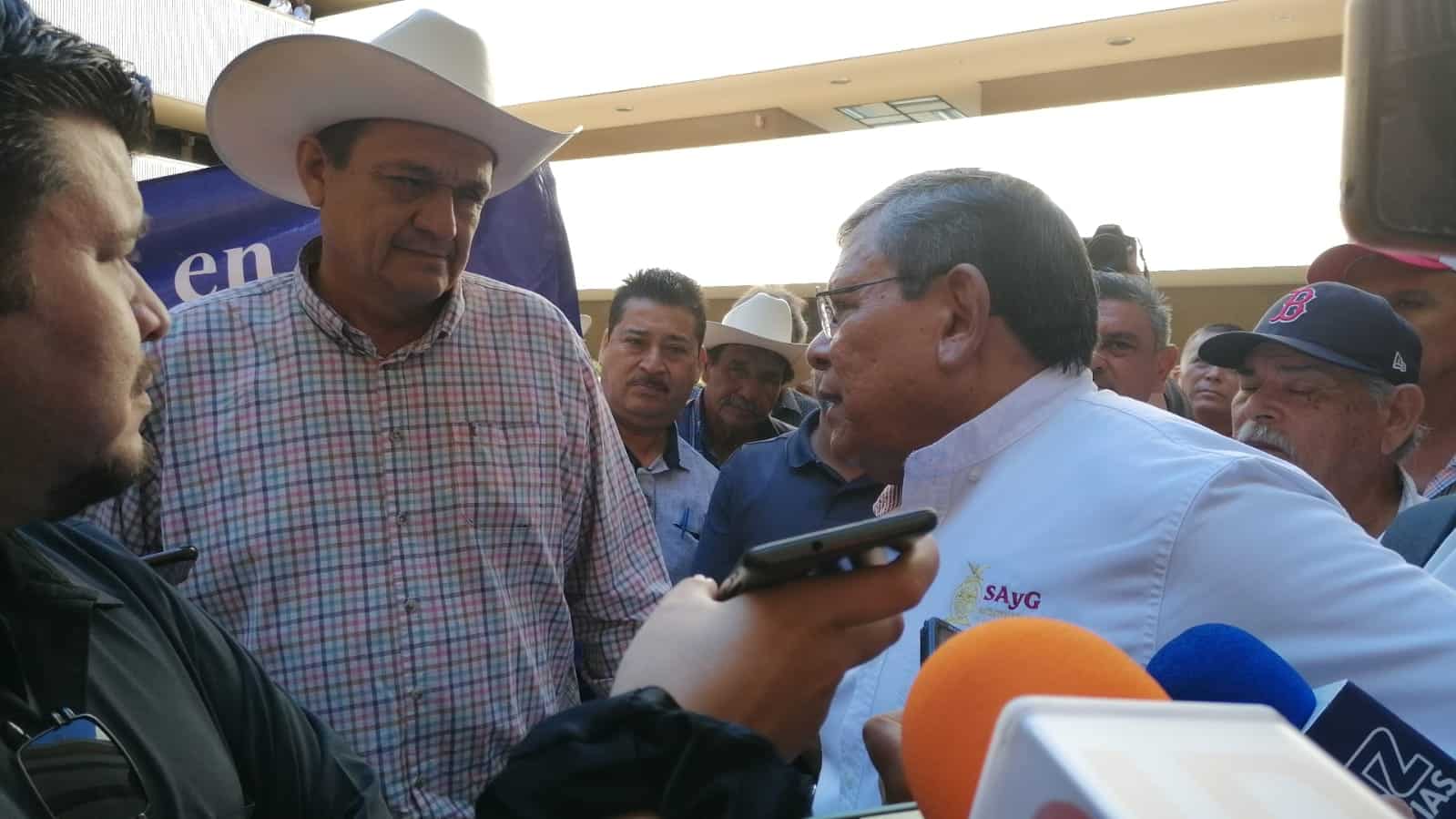 Manifestación de productores en el Palacio de Gobierno