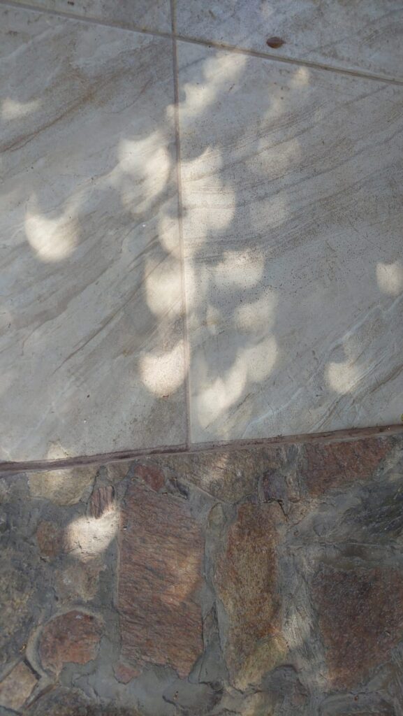 Reflejo y sombra del eclipse anular