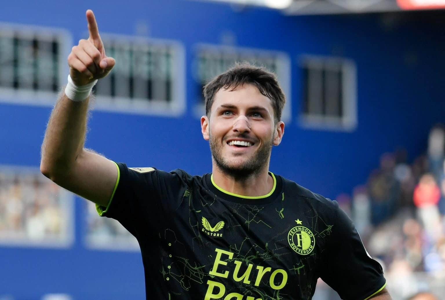 Santiago Giménez, Futbolista