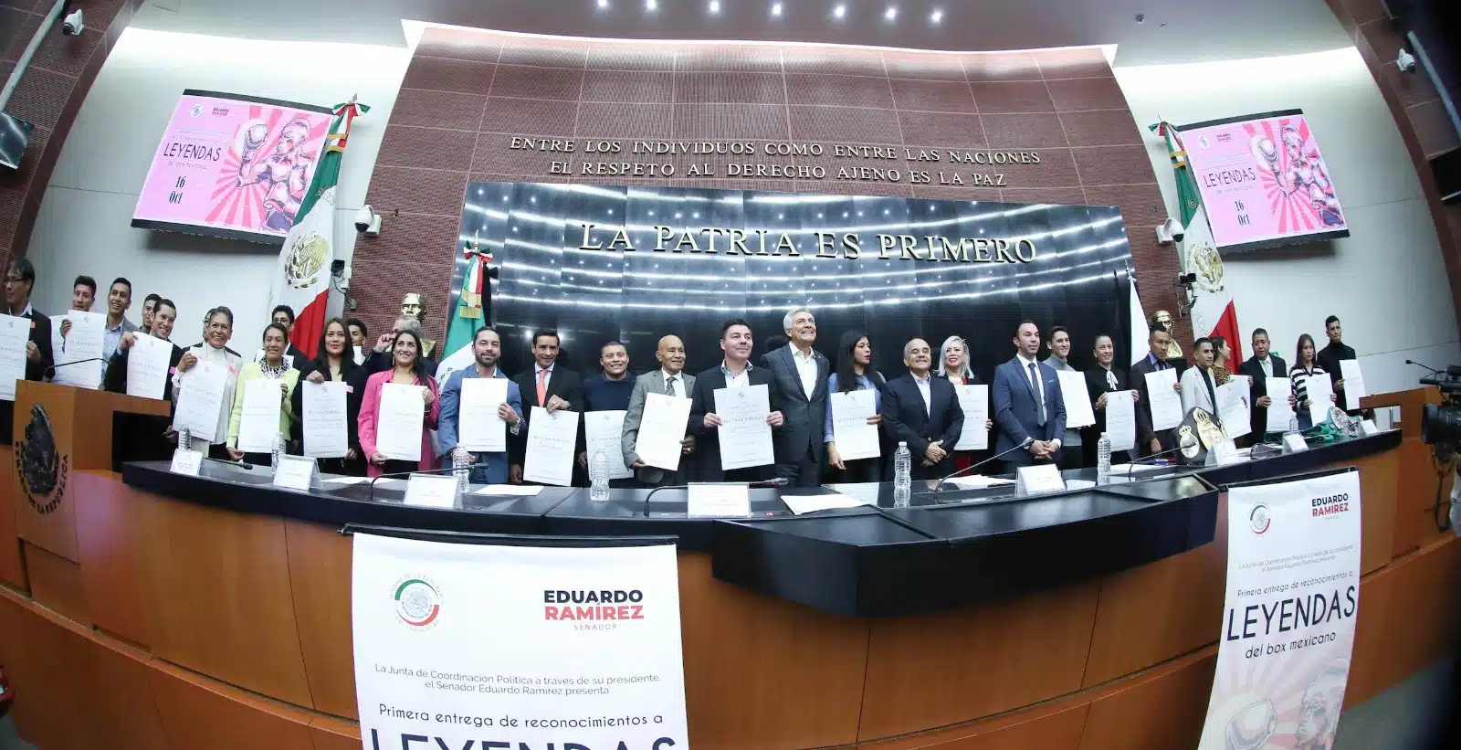 Senado de la República reconociendo deportistas