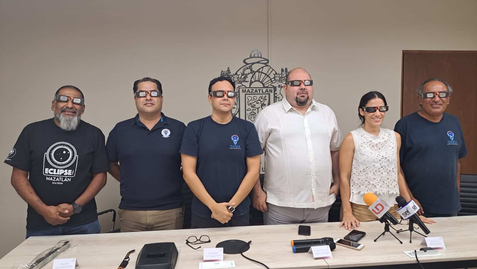 Sociedad Astronómica Mazatleca en conferencia con medios