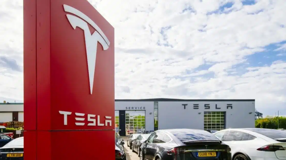 Ejecutivo de Tesla confirma construcción de planta en México