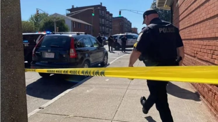 Tiroteo con múltiples víctimas en Massachusetts