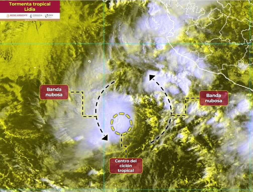 Formación de tormenta tropical en el océano Pacífico