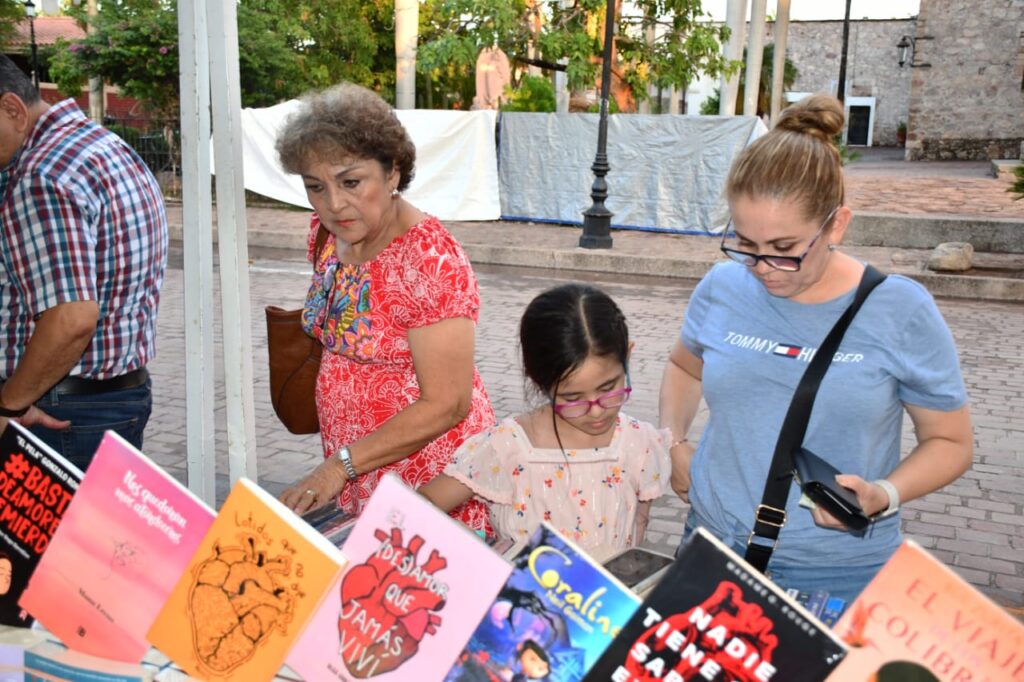 Feria del libro en Mocorito