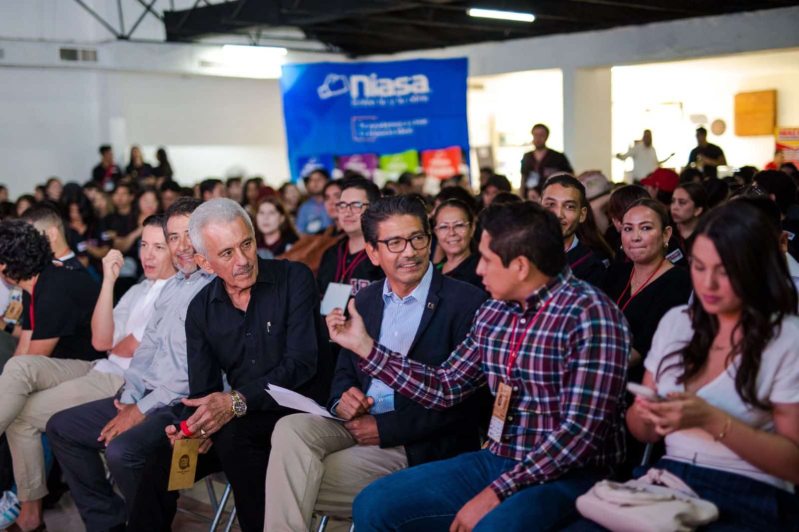 Jóvenes son el reflejo del talento de Guasave, destaca alcalde en Congreso de Arquitectura 