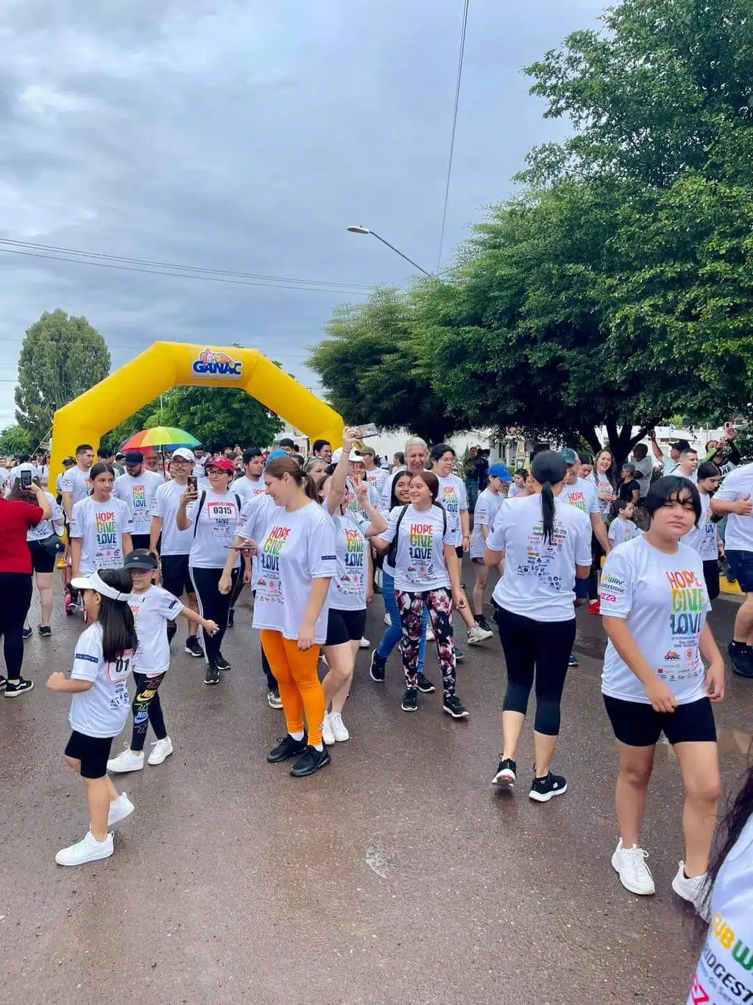 Poco más de 1400 personas se sumaron a la décima edición de la Carrera Ganac-Colegio Guasave