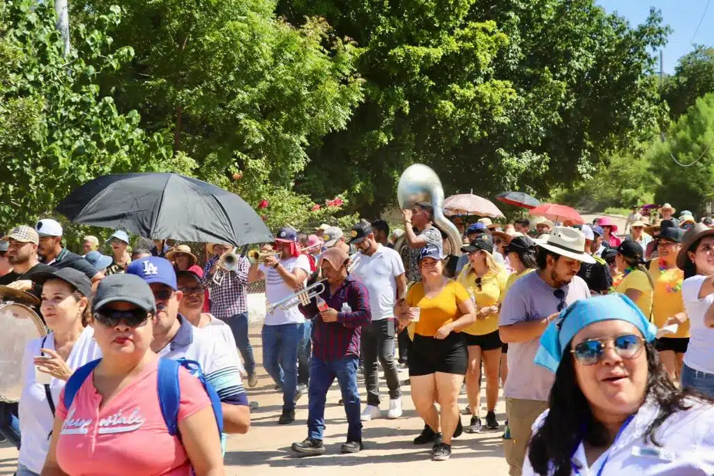 Los asistente a la fiesta de La Taspana