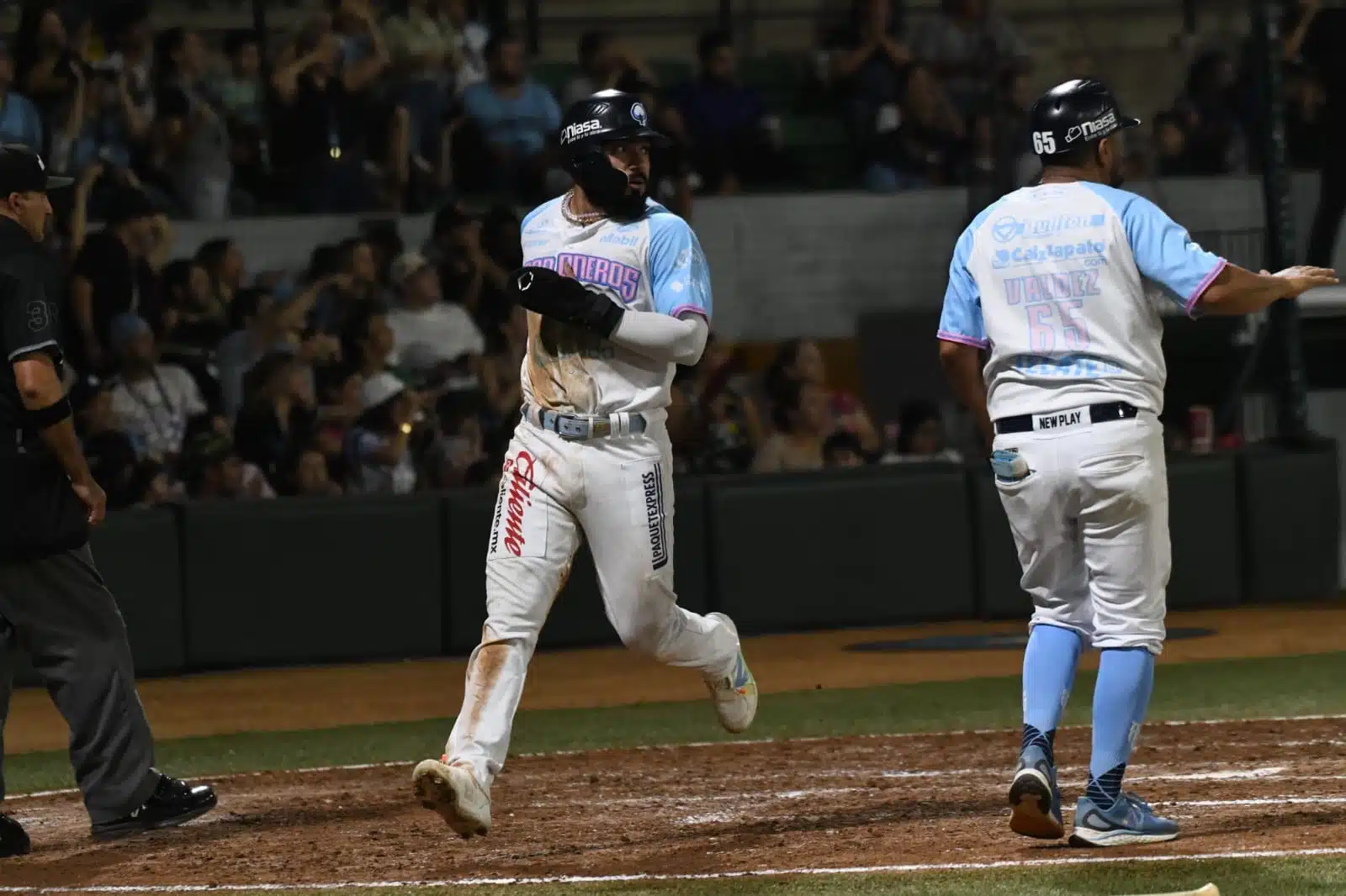 Orlando Piña y Rainel Rosario responden a la ofensiva y guían a Algodoneros a la victoria