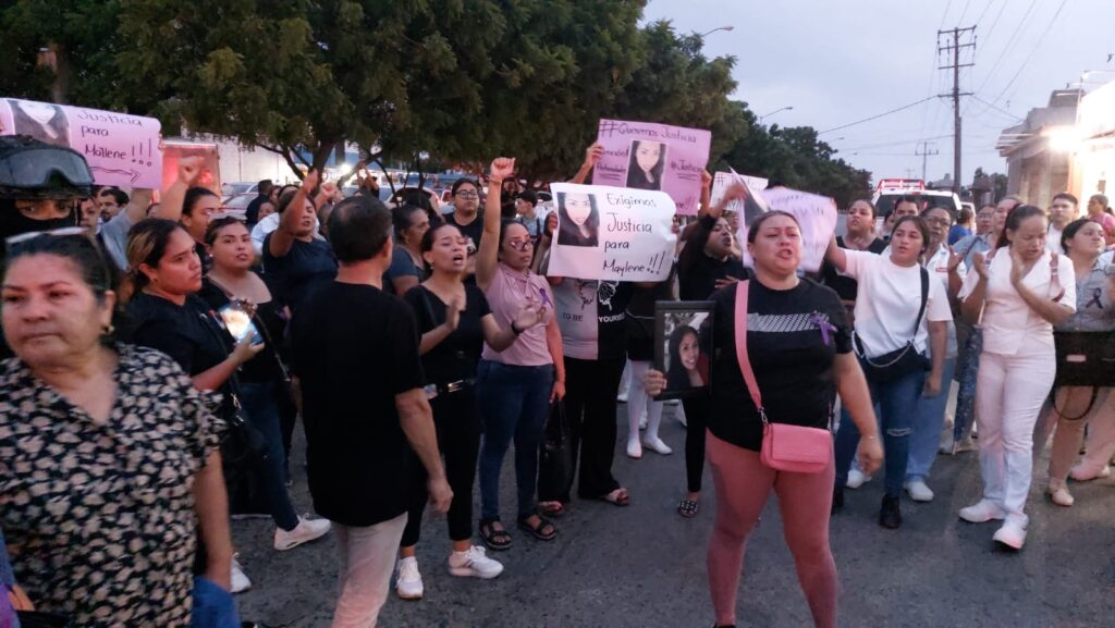 Salen a la calle para exigir justicia para Maylene, mujer asesinada en su casa en Mazatlán