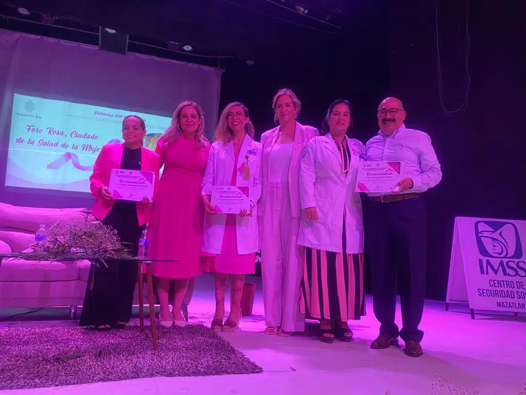 Un éxito, el foro rosa Cuidado de la Salud de la Mujer organizado por el sistema DIF, en Mazatlán