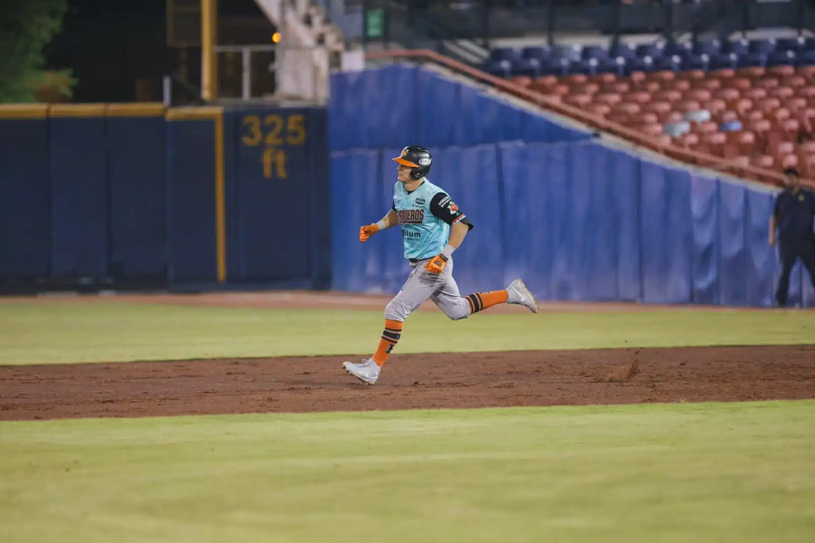 Naranjeros pega primero en Mexicali y pone su récord parejo en tres victorias y tres derrotas