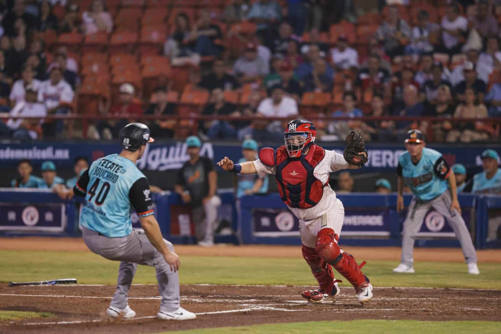 Sean Bouchard fue pieza clave en la ofensiva de Naranjeros con jonron de tres carreras