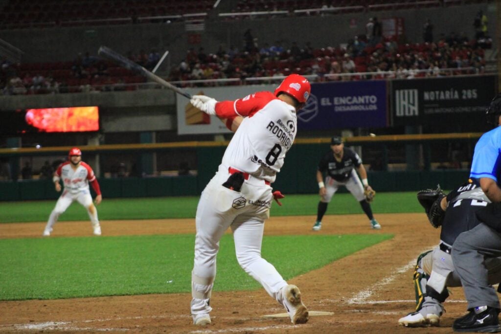 Venados silencia a la ofensiva cañera a la “hora cero” y asegura serie en el puerto