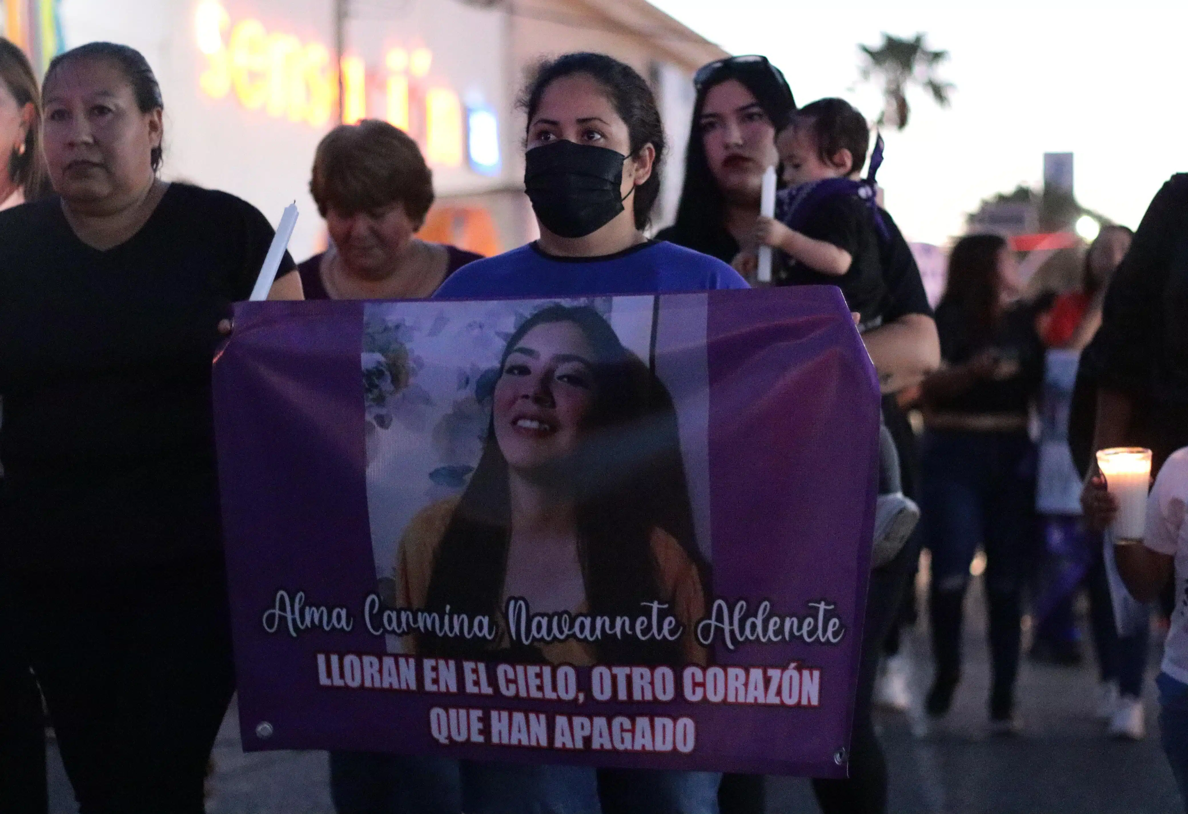 ¡Piden justicia! Feministas y familiares de víctimas de feminicidios se manifiestan en Los Mochis