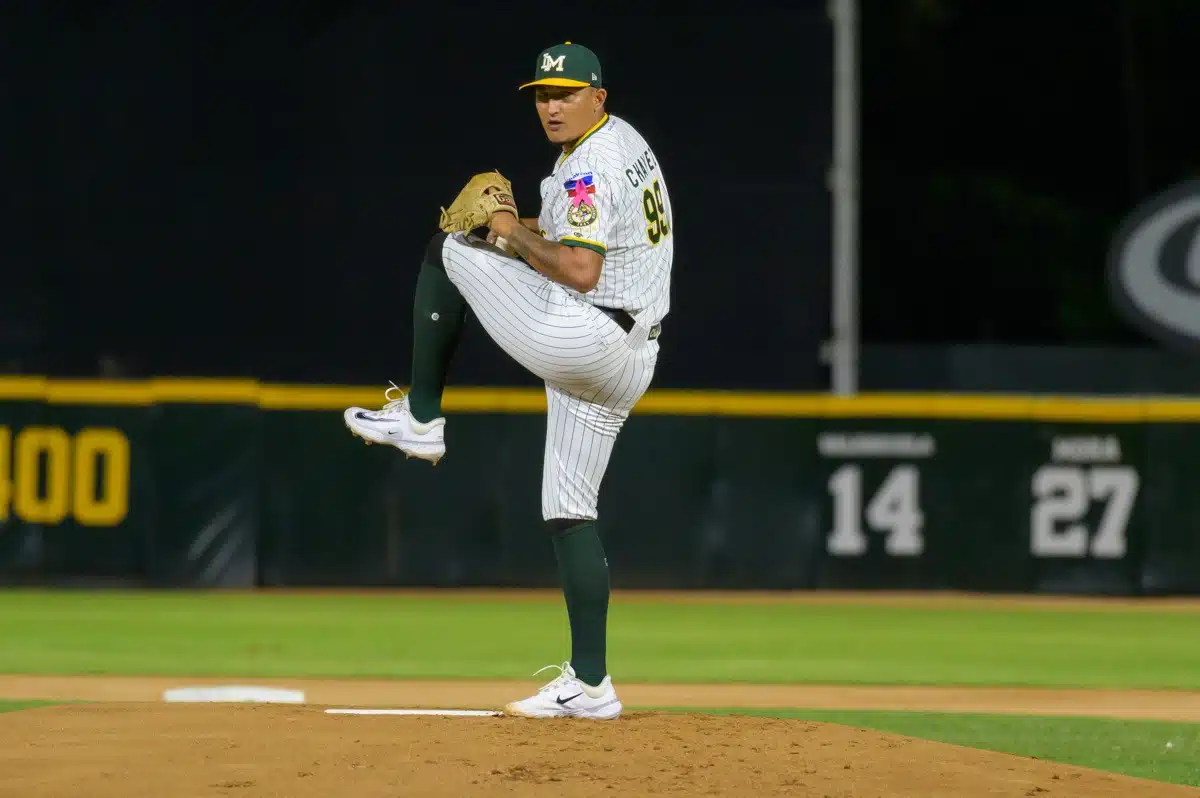 Guadalupe Chávez abrió y ganó el juego por Cañeros, apoyado por Yasmany Tomás que disparó jonrón de dos carreras