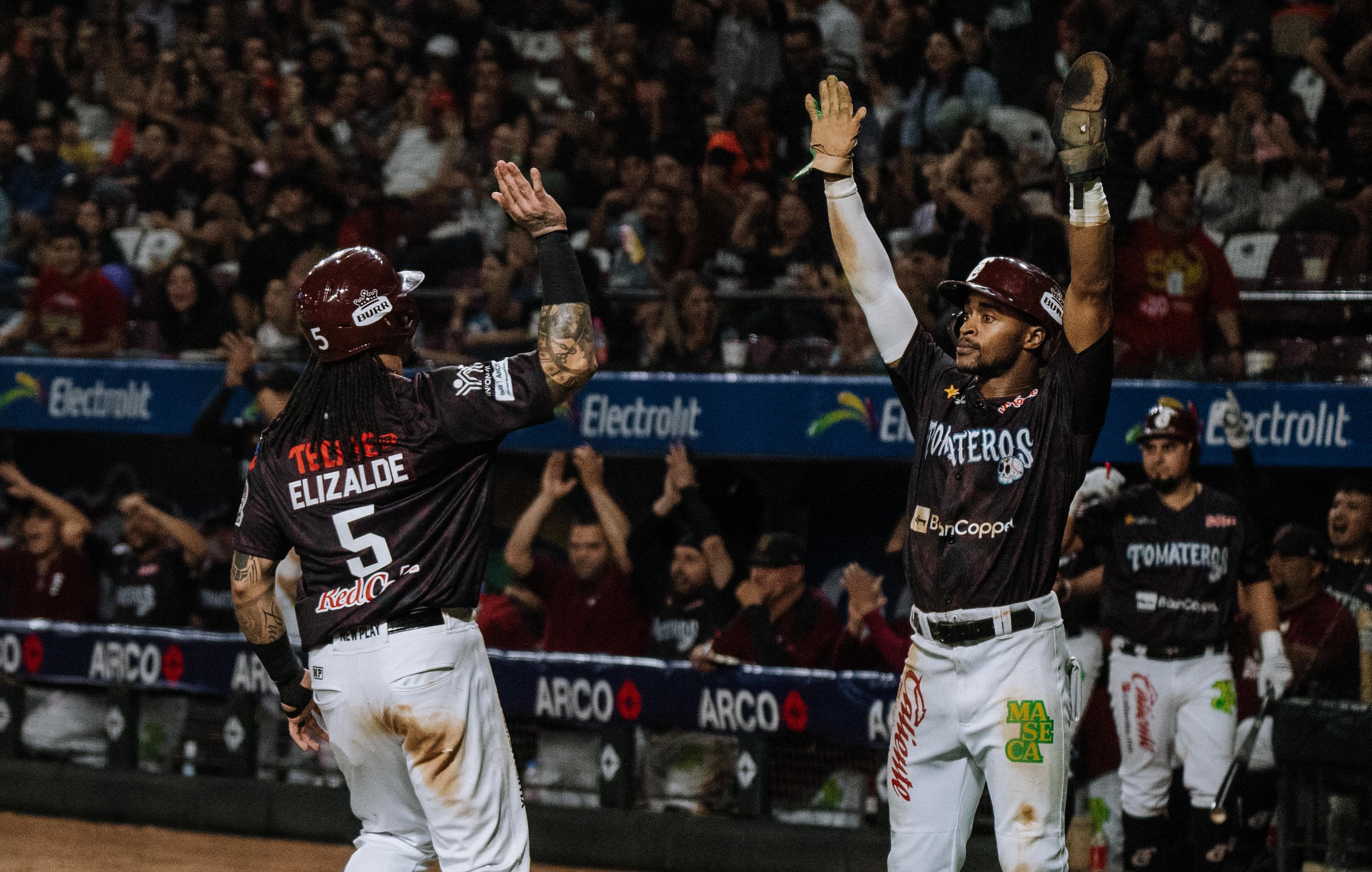 ¡Imponiendo orden! Tomateros de Culiacán vence a Guasave en primero de la serie