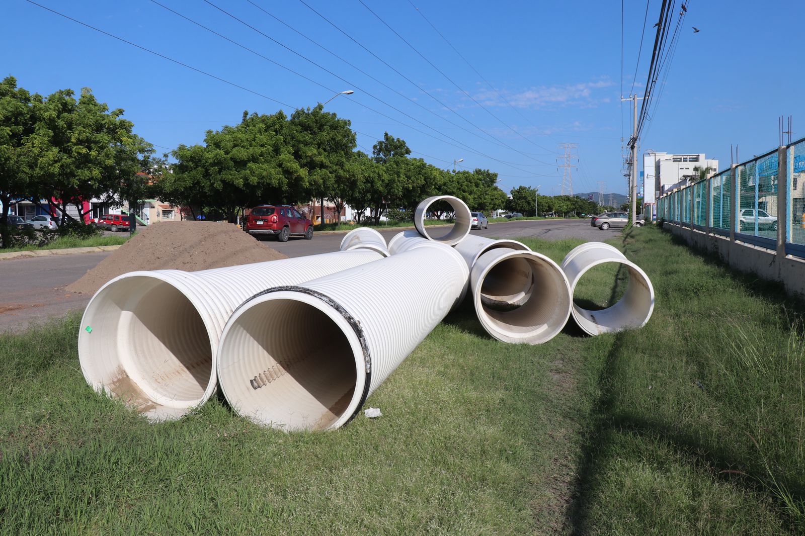 Cierran el puente de Prados de Sol por reparaciones en el colector Delfín en Mazatlán
