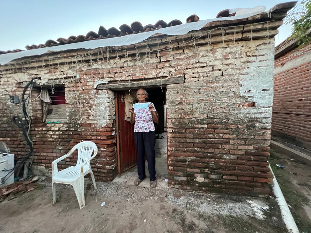 Gobierno de Sinaloa entrega cheques a 4 mil 385 familias afectadas por paso de 