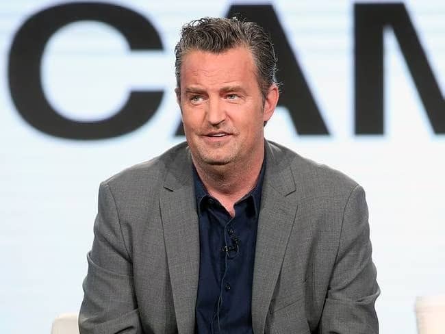 El actor Matthew Perry de la serie 