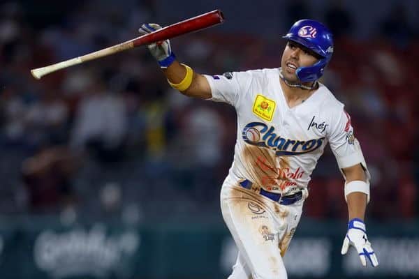 El ligamayorista Alan Trejo disparó hit para regar a los Sultanes de Monterrey
