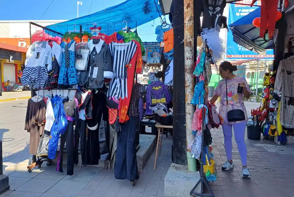 Venta de disfraces en Mazatlán