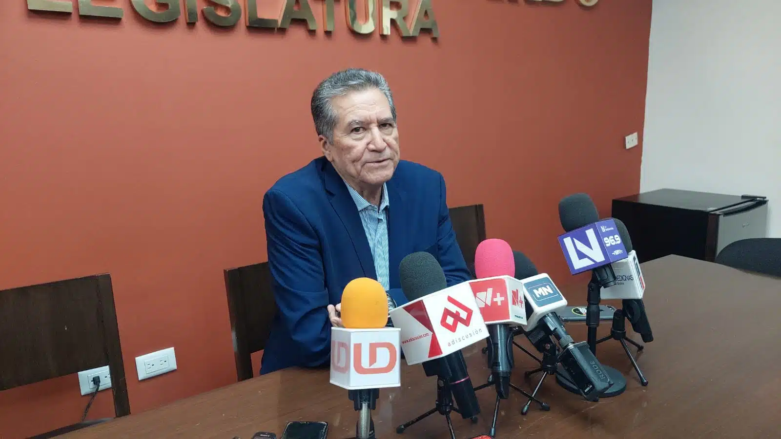 diputado local por Morena, Feliciano Castro Melendrez