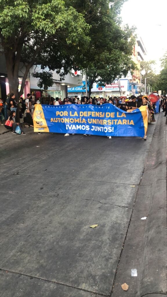 Desfile de Día de muertos de la UAS