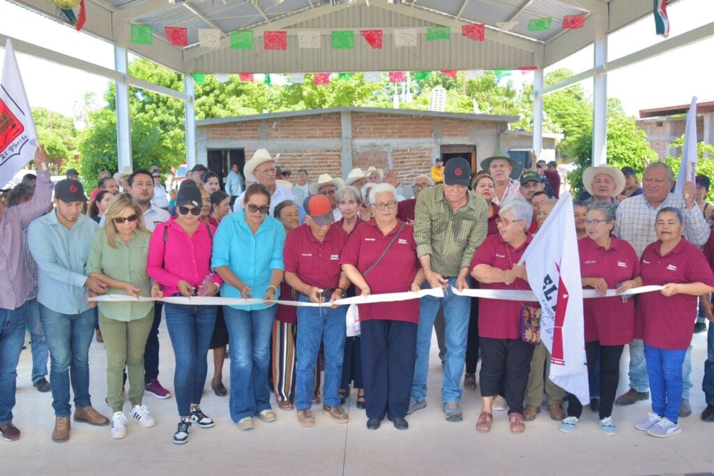 Entrega de obras sociales en la sindicatura Jahuara II