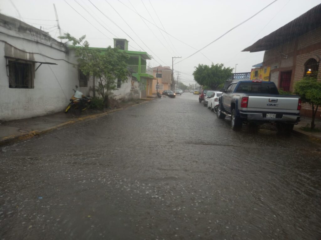 calles de Escuinapa con charos