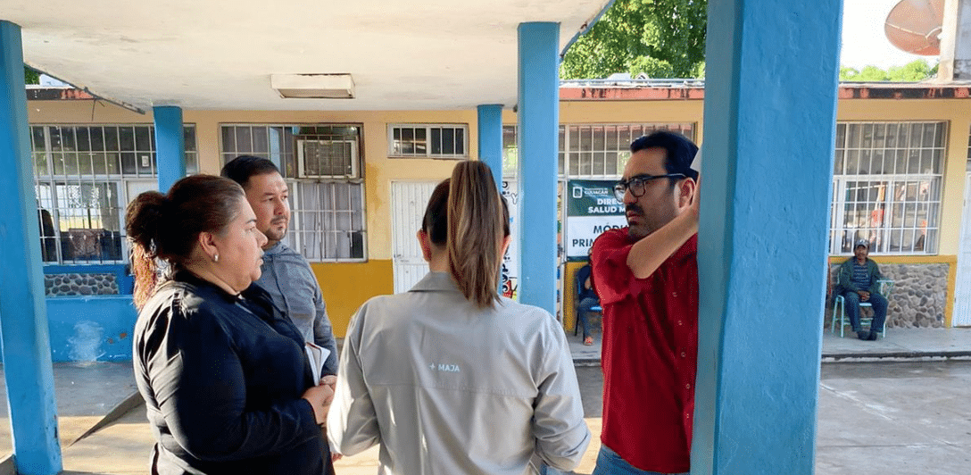 Alcalde de Culiacán en albergue de Costa Rica