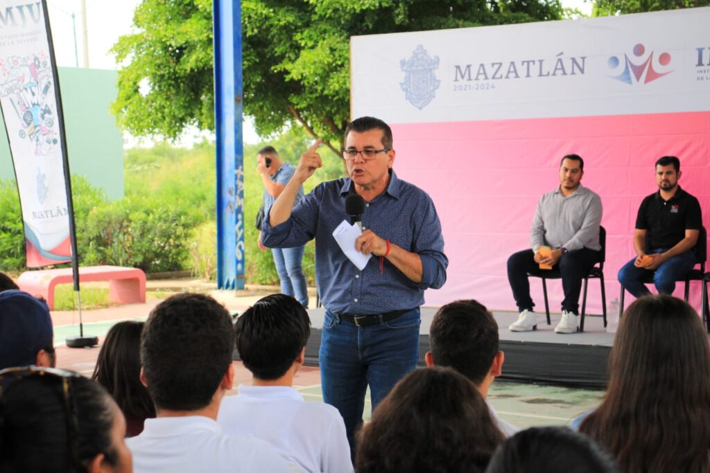Édgar González Zataráin, alcalde de mazatlán