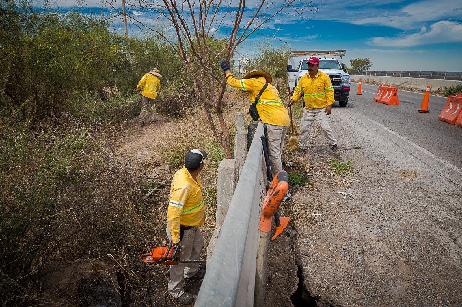 Autoridades en carretera internacional México 15