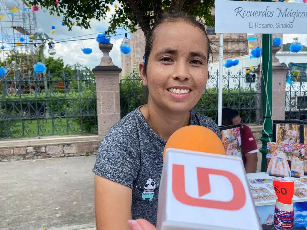 Gloria Patricia Aguiar Ríos, joven que vende pulseras para poder pagar su tratamiento