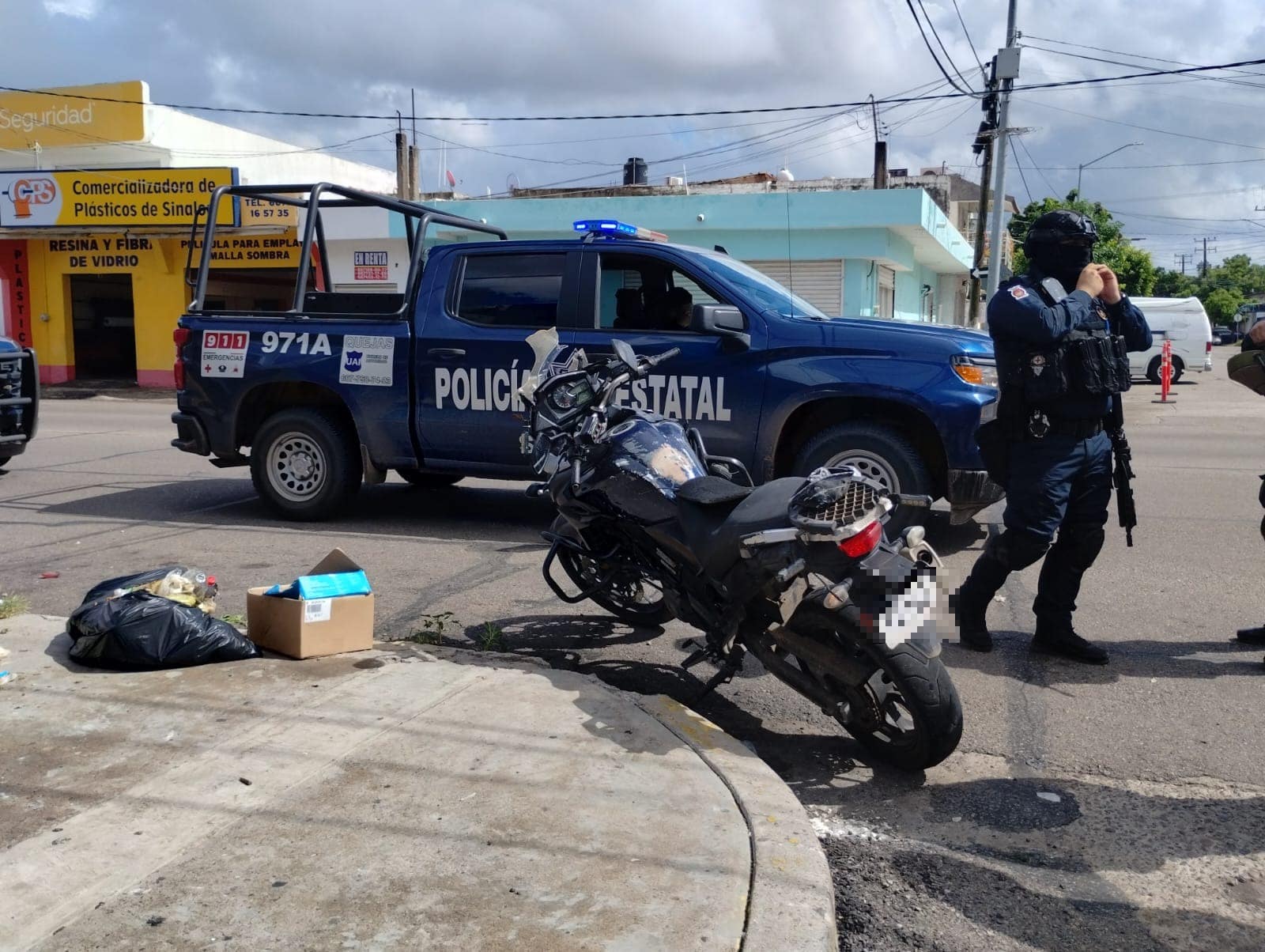 Motocicleta de PEP y patrulla