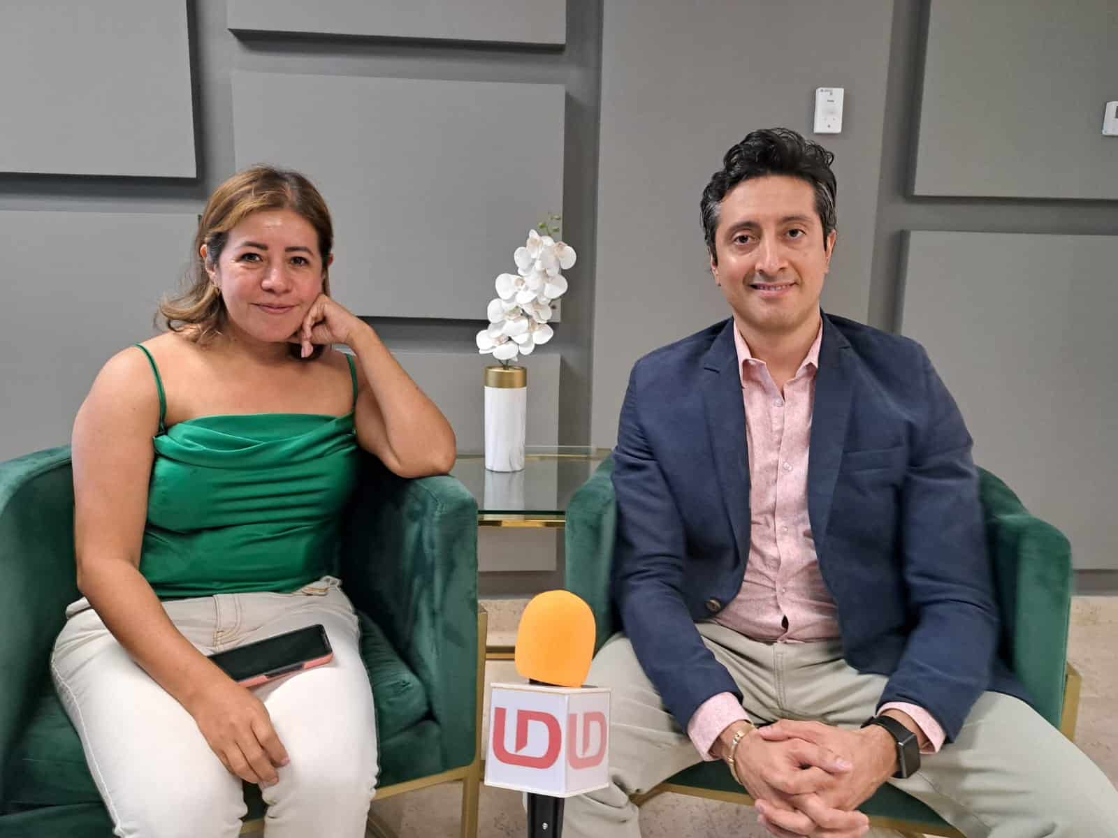 presidente del Colegio de Médicos Internistas de Los Mochis, Gerardo Agustín Ruiz Ramírez, y la presidenta de la Sociedad de Mexicana de Nutrición y Endocrinología Capítulo Sinaloa, Verna Méndez Valenzuela.