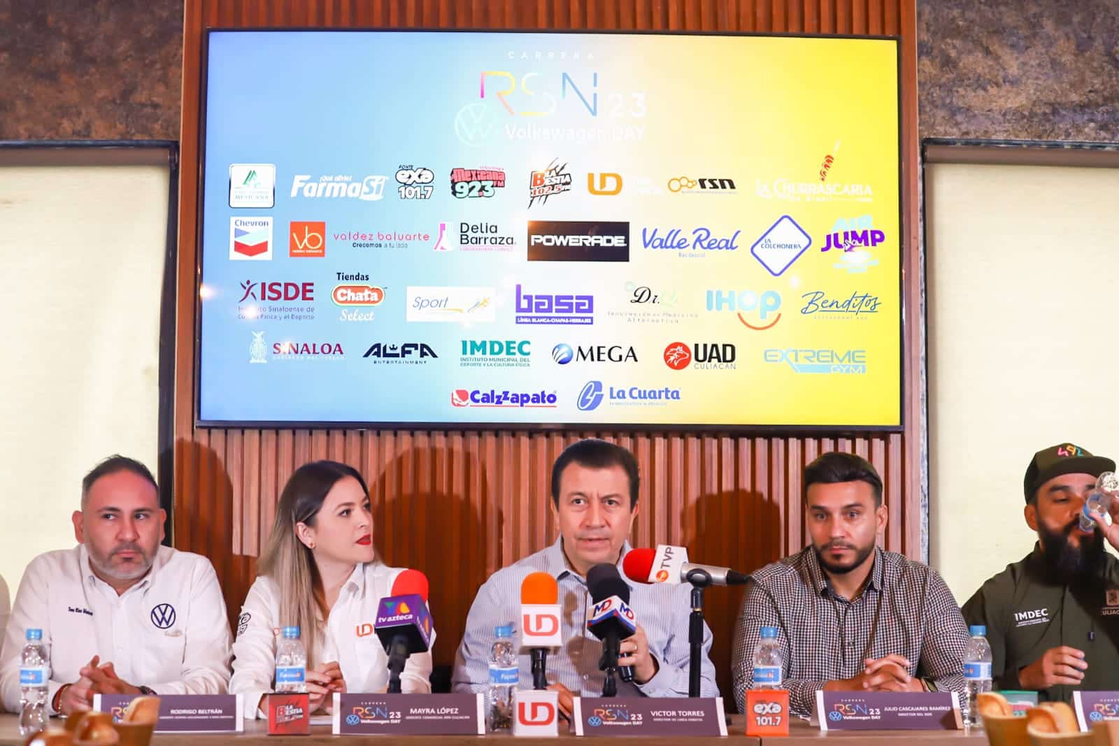 Conferencia de prensa con autoridades de RSN