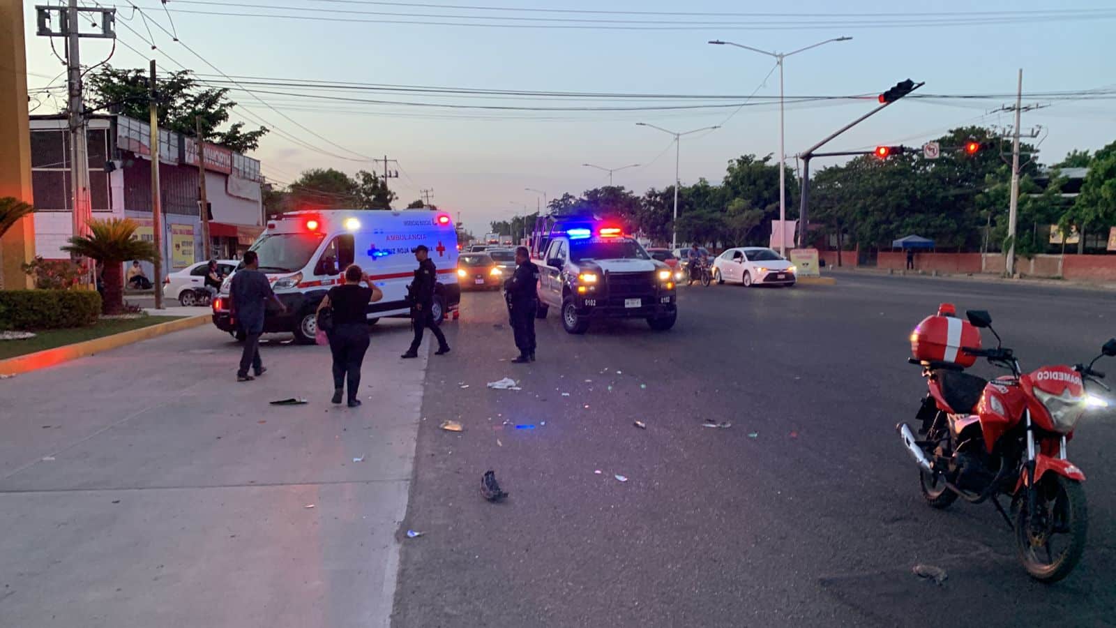 Presencia de elementos policiacos en el lugar donde ocurrió el atropello