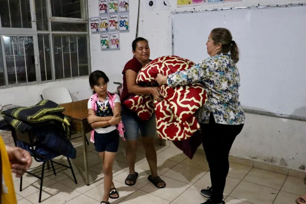 Personas en refugio temporal