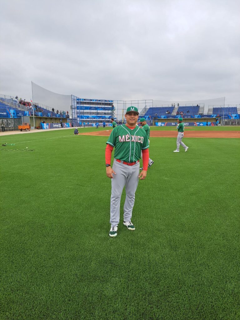 Fabián Cota en el estadio Bicentenario Cerrillos de Chile